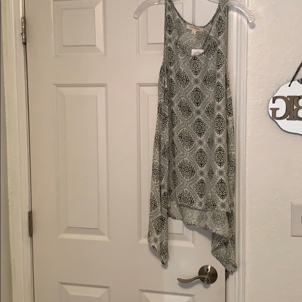 Size M long flowy shirt